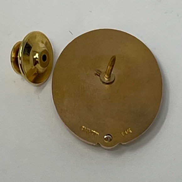 Vintage Avon Mrs Albee Cameo Pin Brooch Presidents Council 14K Gold One Diamond - Picture 6 of 12